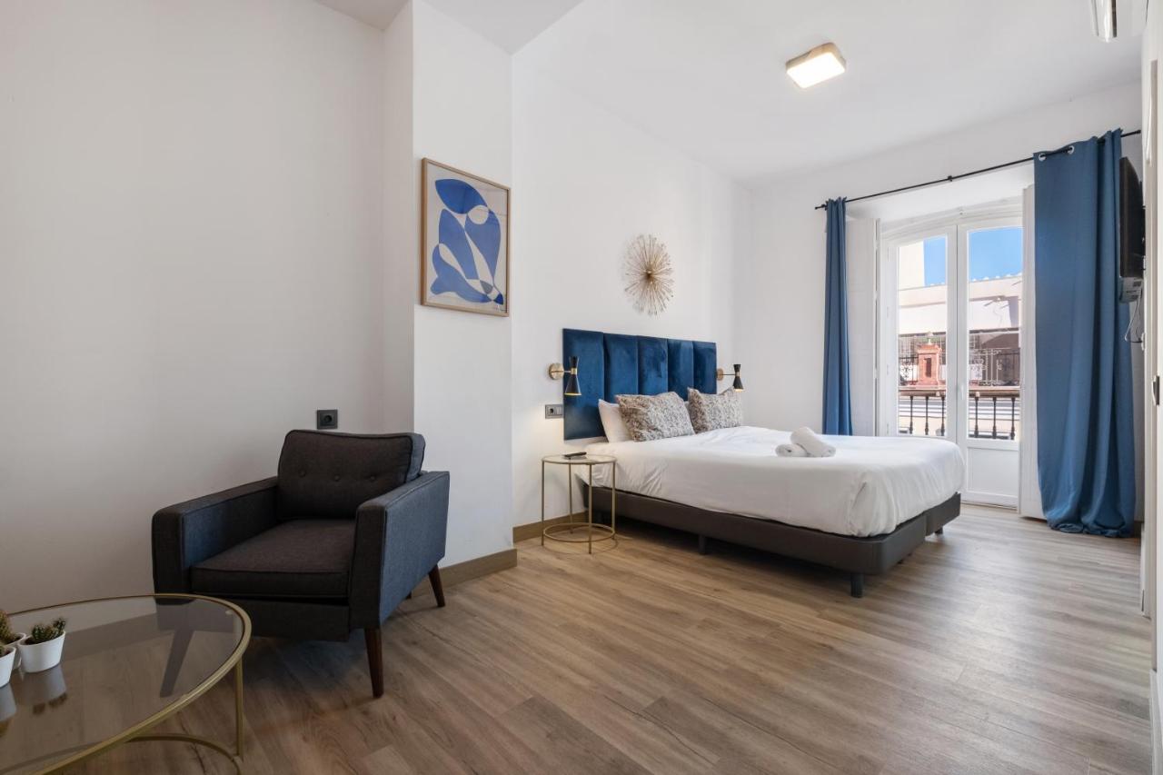 Malaga City Suites エクステリア 写真